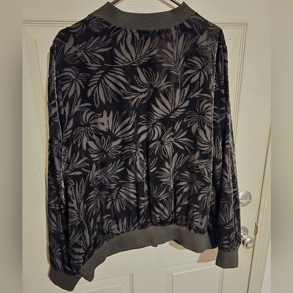 Torrid Velvet Burnout Leaves Design Zip-up Lightweight Bomber Jacket Sz 2X 18 20 - Picture 7 of 10